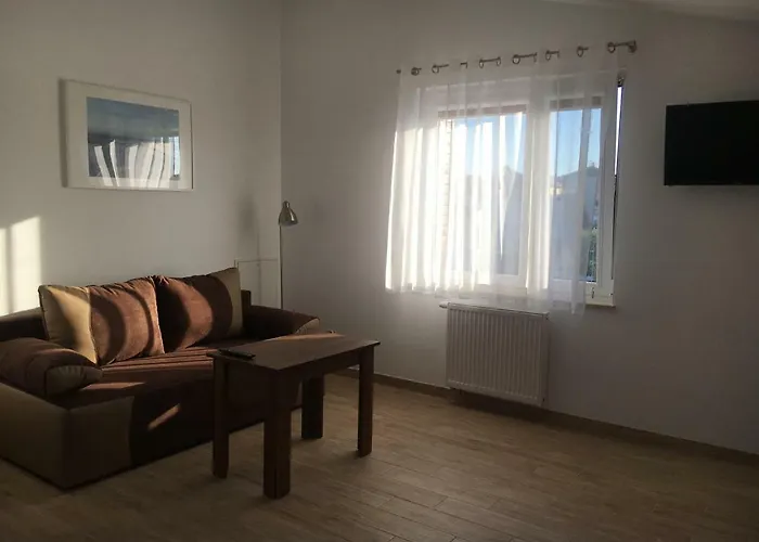 Posejdon Goscinne ホームステイ Władysławowo